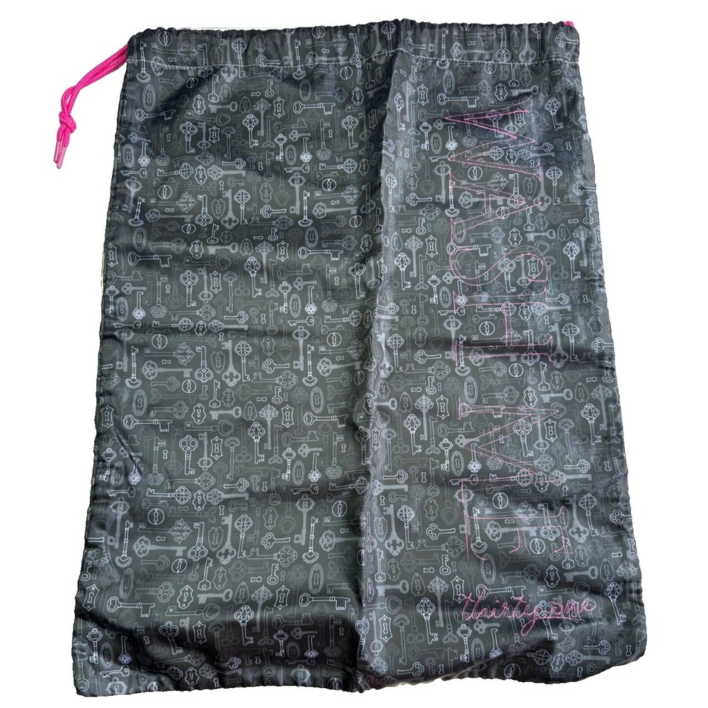 Thirty-One 31 Black White XL Drawstring Keys Laundry Tote Bag Hamper "Wash Me"‎